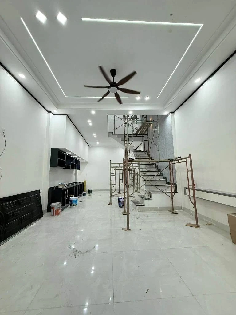 Nhà mặt tiền 5x23m Long Khánh, Đồng Nai, giá 2 tỷ 350 - Ảnh thu nhỏ 3