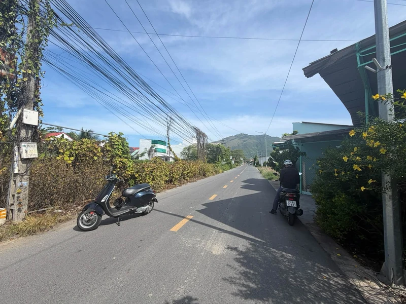 Bán đất mặt tiền Huỳnh Thúc Kháng Nha Trang 99,3m²