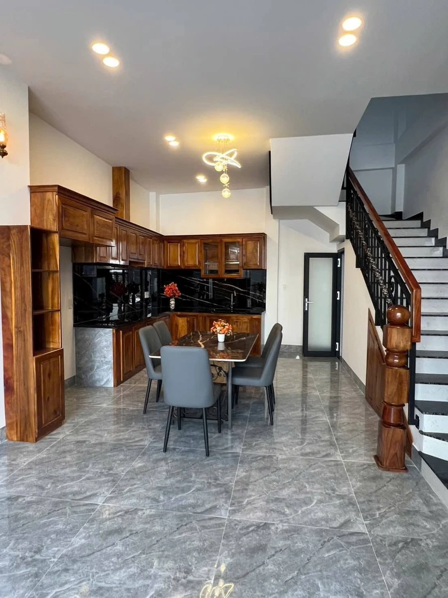 Bán nhà 3 tầng 68.6m2 tại Nha Trang, 4 tỷ 250 triệu - Ảnh thu nhỏ 3