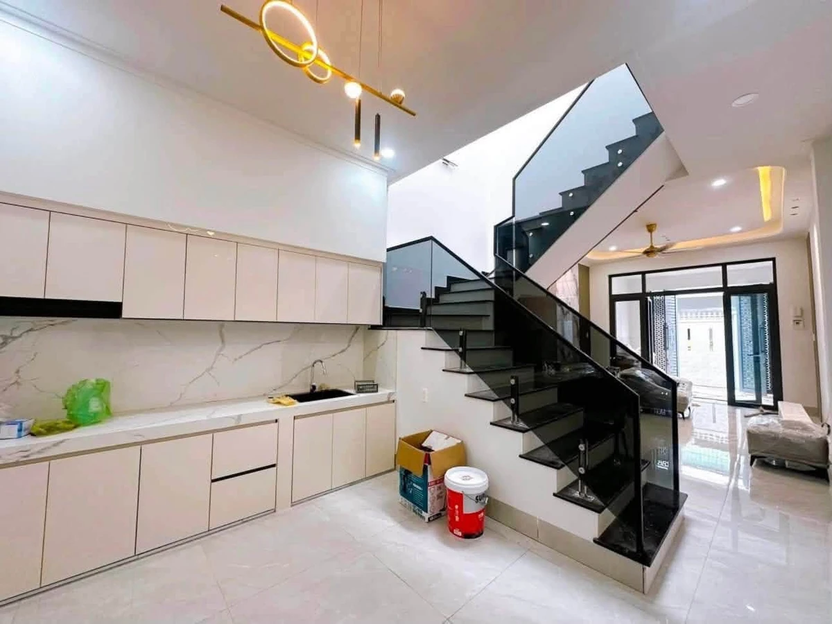 Bán nhà 1 trệt 1 lầu 3 phòng ngủ Phú Thủy, Phan Thiết, 77m2, 2,85 tỷ - Ảnh thu nhỏ 2