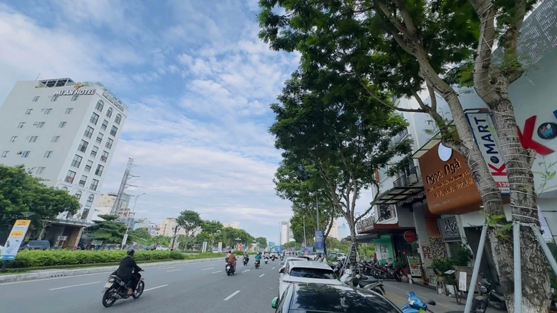 Bán nhà 2 tầng mặt phố Võ Văn Kiệt Đà Nẵng 83m2