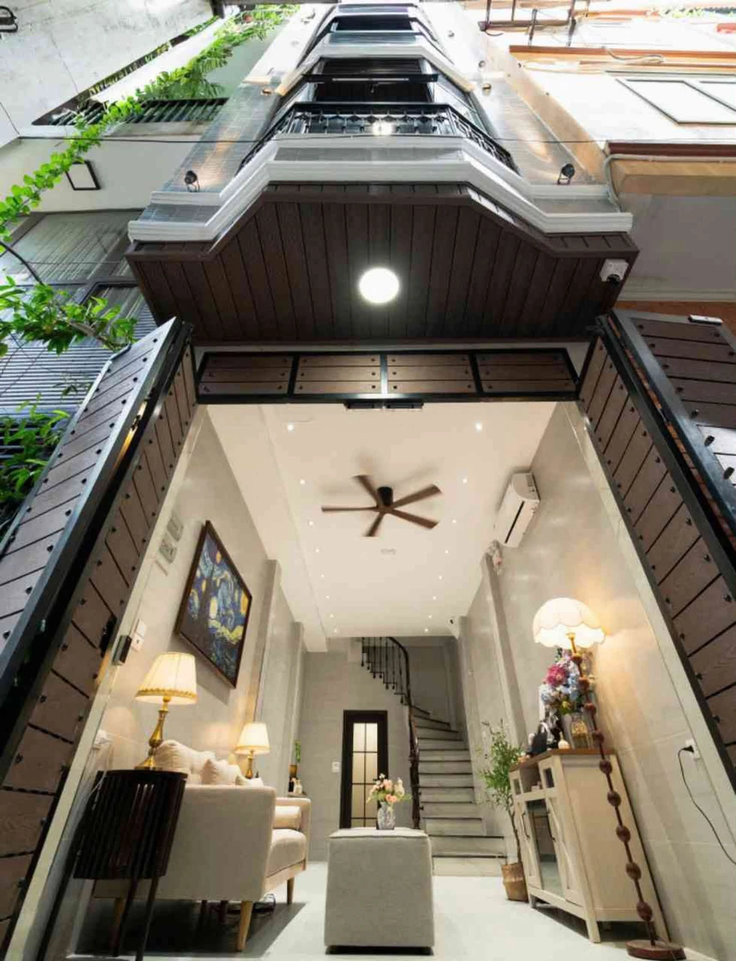 Bán nhà 7 tầng 200m2 Kim Mã Thượng Hà Nội 13.9 tỷ - Ảnh 1