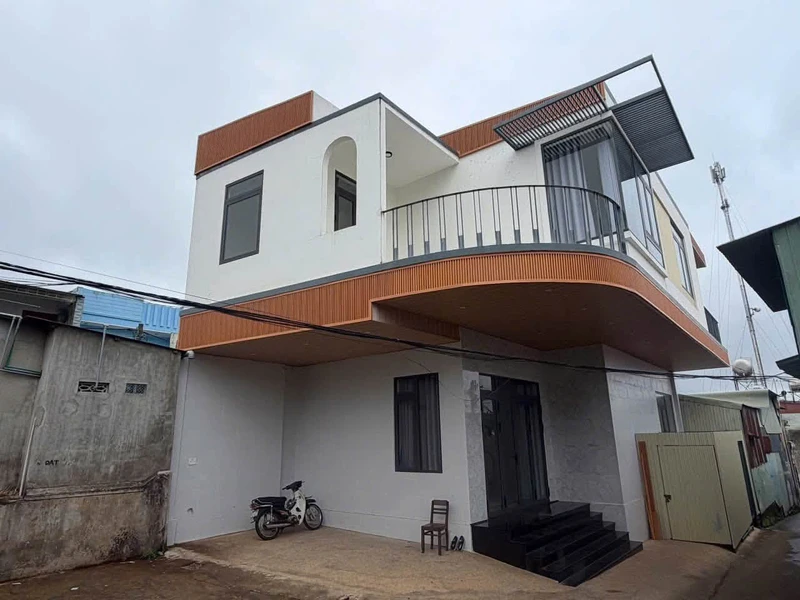 Bán nhà 4PN 100m² góc 2 mặt hẻm cách Trường Chinh 50m, Bình Tân