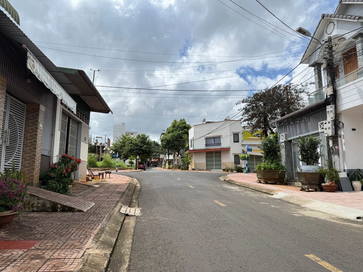 Bán 2 lô đất đấu giá Phan Bội Châu 5x30m đường Phan Huy Ích, phường Thành Nhất, Buôn Ma Thuột - Ảnh thu nhỏ 2