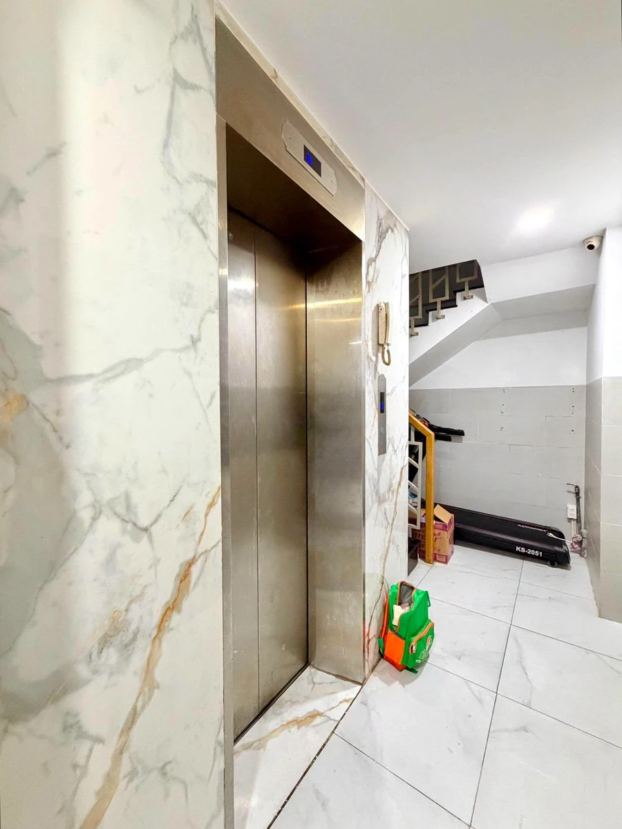 Bán nhà 5 tầng thang máy 42m2, 5PN, đường D Phường 25, Bình Thạnh - Ảnh 1