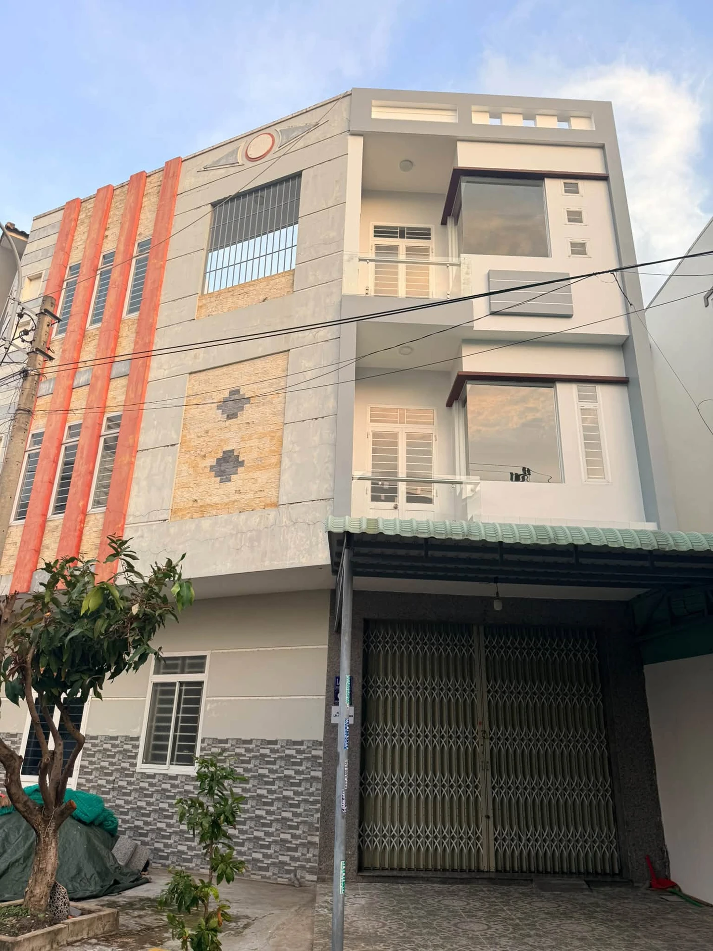 Nhà mặt tiền 3 tầng 48m² gần Lê Thanh Nghị, Quy Nhơn, 4 tỷ - Ảnh 1