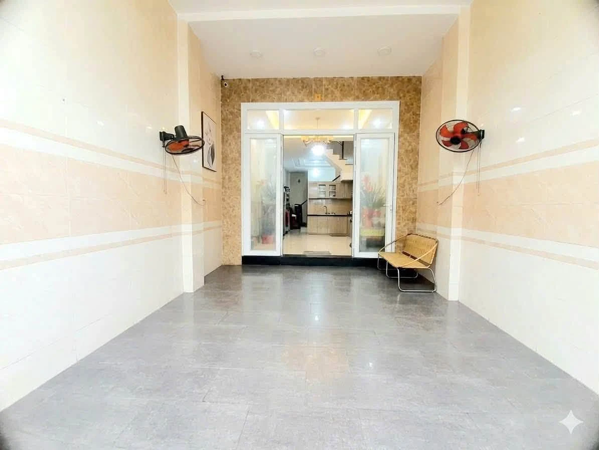 Bán nhà Linh Tây gần Phạm Văn Đồng 66m2 8.2 tỷ - Ảnh thu nhỏ 4