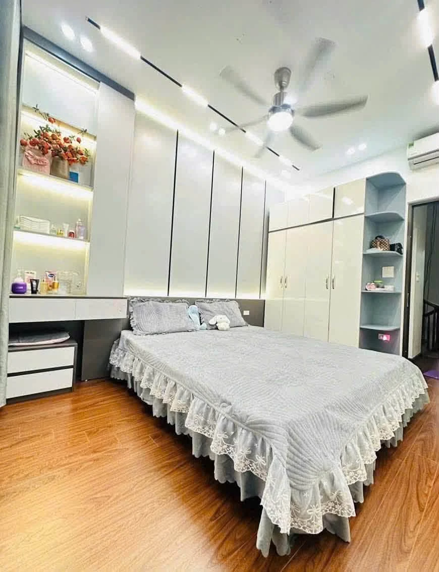 Bán nhà hẻm xe hơi 30m² hơn 4 tỷ Hoàng Hoa Thám - Ảnh thu nhỏ 3