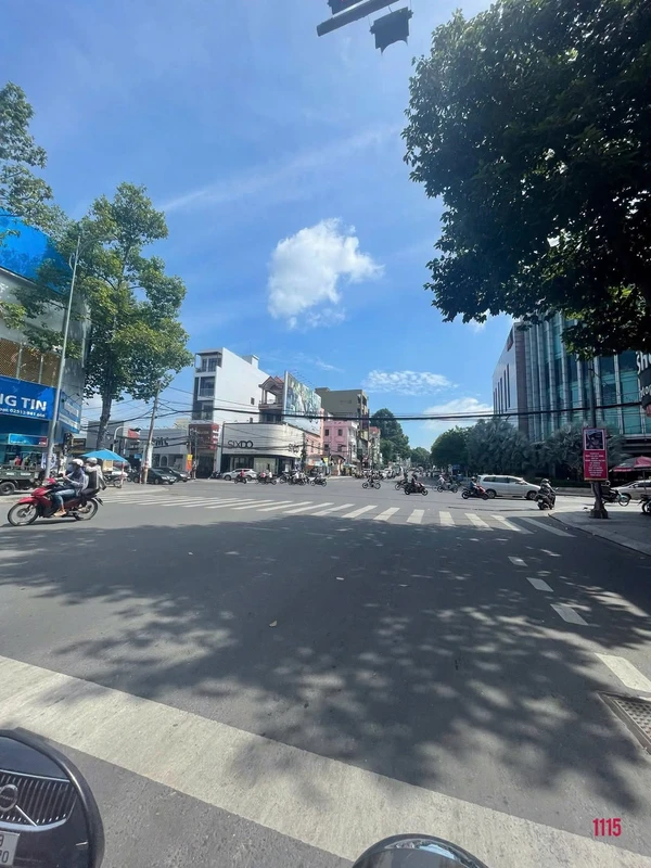 Cho thuê mặt bằng kinh doanh mặt tiền Phạm Văn Thuận 190m2, giá 45 triệu/tháng