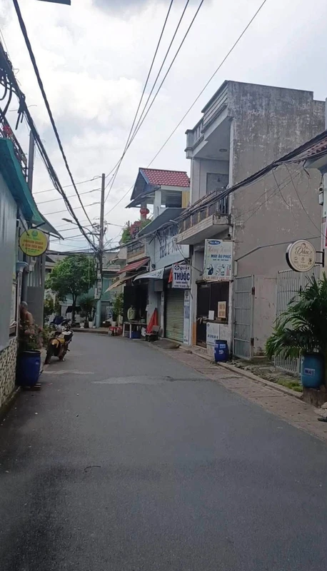 Bán dãy phòng trọ mặt tiền 80m² Dĩ An, Bình Dương