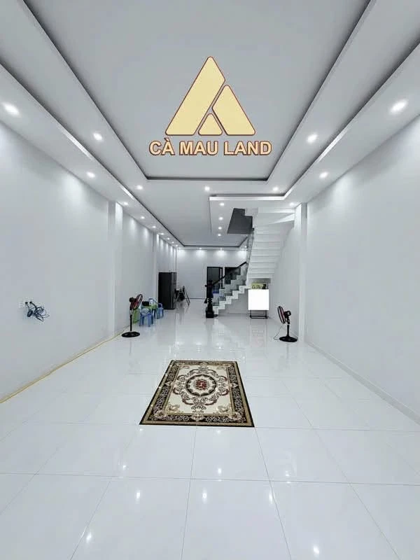 Bán nhà 1 trệt 2 lầu 5x20m KDC Minh Thắng gần Châu Văn Liêm, Cà Mau, giá 4 tỷ