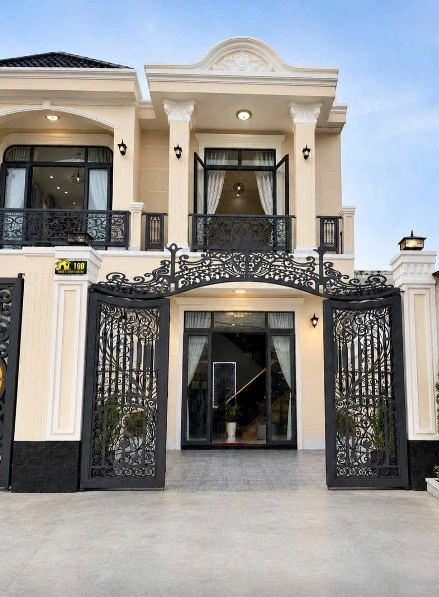 Bán nhà lầu 5x22.4m, 3 phòng ngủ, đường Nguyễn Văn Linh, Long Hoa, Tây Ninh - Ảnh 1