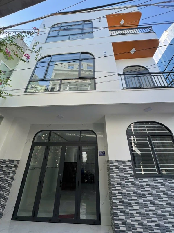 Bán nhà hẻm 3 tầng 58m2, 3 phòng ngủ, đường Trần Hưng Đạo, Quy Nhơn