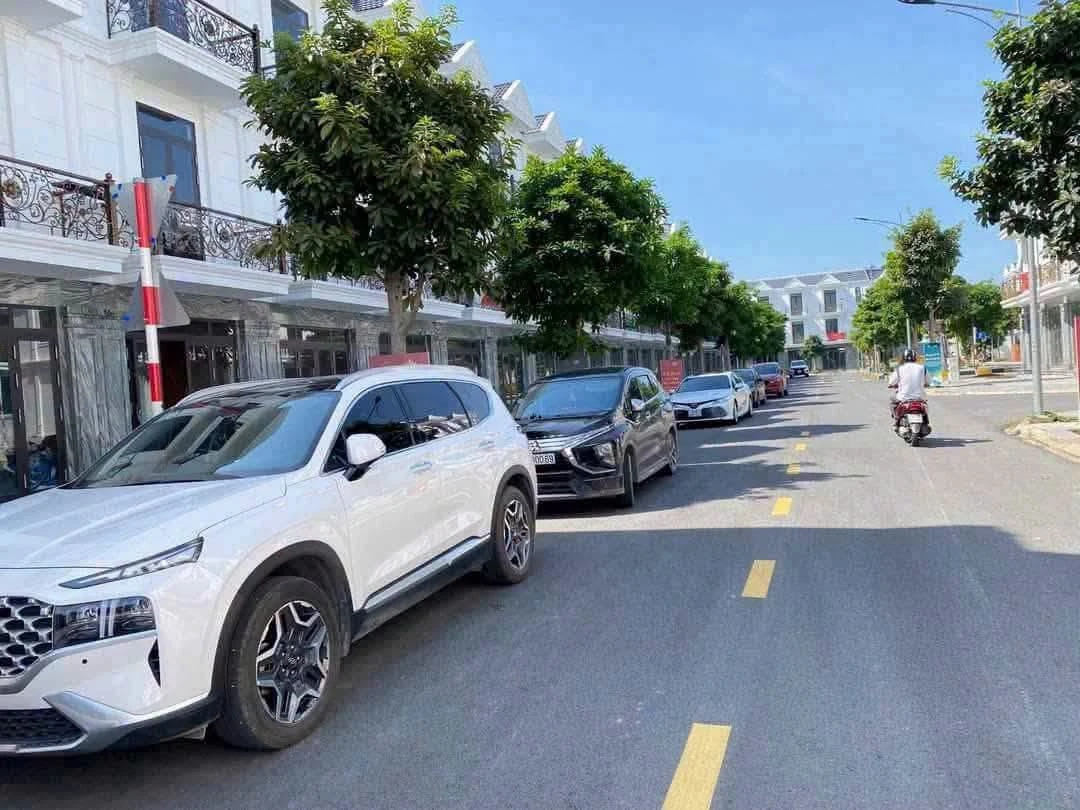 Bán nhà 1 trệt 2 lầu 72m² Đông Hưng, Dĩ An - Ảnh thu nhỏ 3