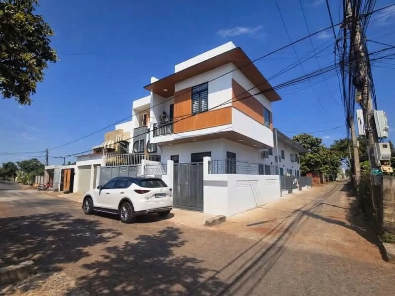 Bán dãy trọ góc 2 mặt tiền đường Cư Ebua, 154m2, Buôn Ma Thuột, giá 4,8 tỷ