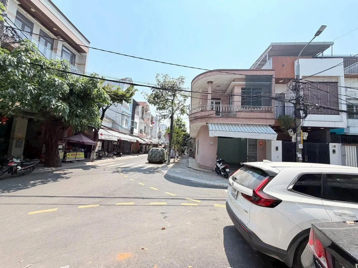 Bán nhà góc 2 mặt tiền 4PN 105,4m² Quận 7 - 9,5 tỷ - Ảnh thu nhỏ 3
