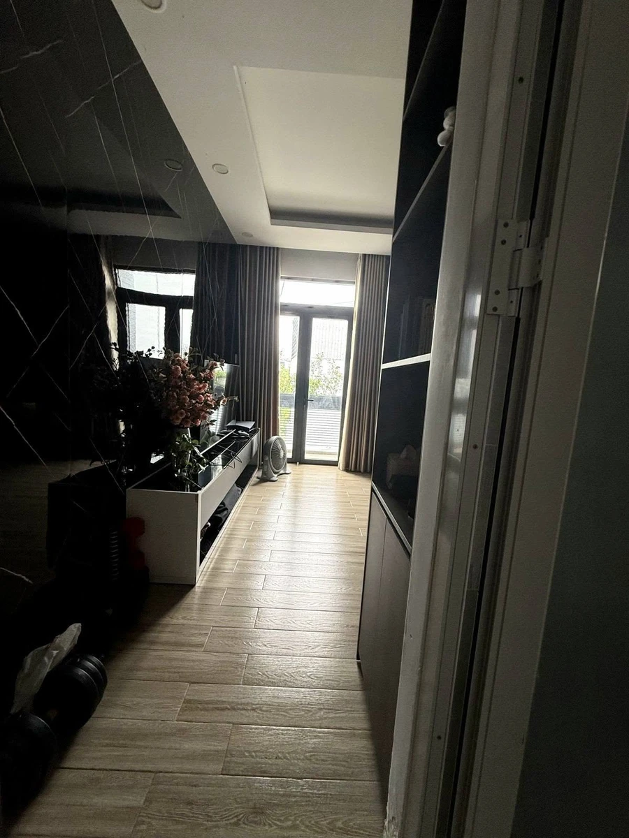 Bán shophouse mặt tiền Trường Sa, Phú Nhuận, 65m², 6PN, 13.5 tỷ - Ảnh thu nhỏ 5