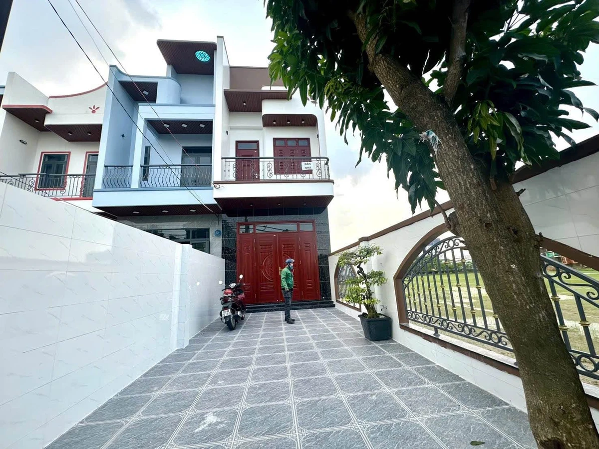 Bán nhà mặt tiền Lộ Đình Cần Giuộc 146m², 4 phòng ngủ - Ảnh 1