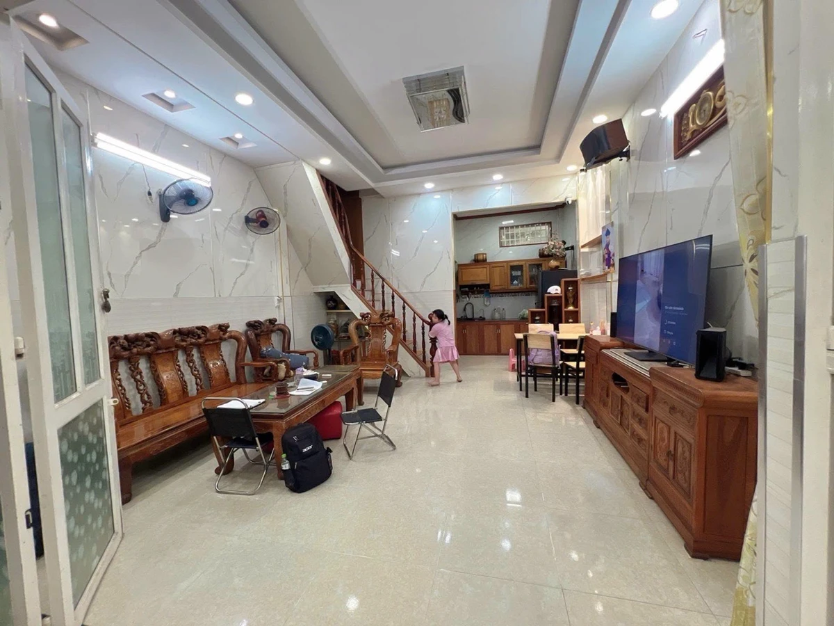 Bán nhà 1 trệt 1 lầu hẻm xe tải Tân Thới Hiệp 21, Quận 12, 45m2, giá 4,3 tỷ - Ảnh thu nhỏ 2