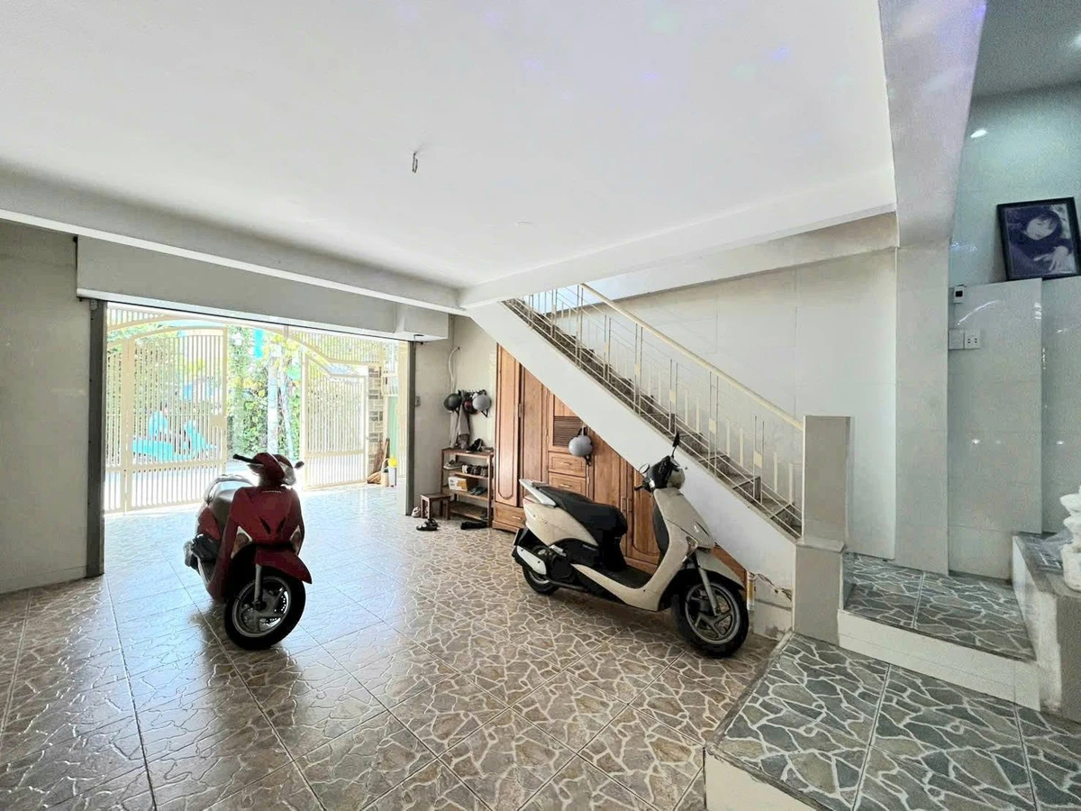 Bán nhà 149m2, 3 phòng ngủ, đường Hà Huy Giáp, phường Trấn Biên, Đồng Nai, giá 6,5 tỷ - Ảnh thu nhỏ 2