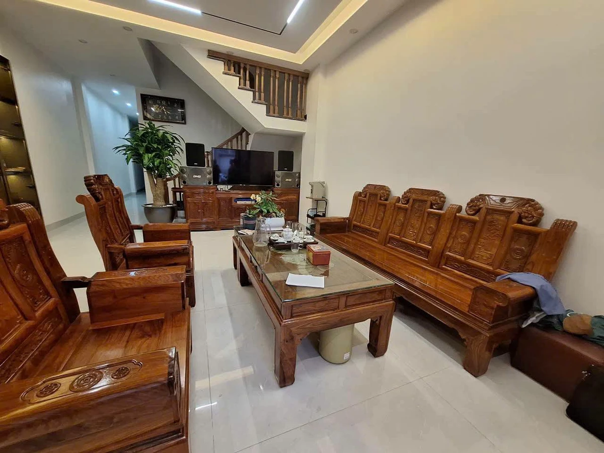 Bán nhà 3 tầng 120m² mặt tiền 5m, Quận 12 - Ảnh thu nhỏ 2