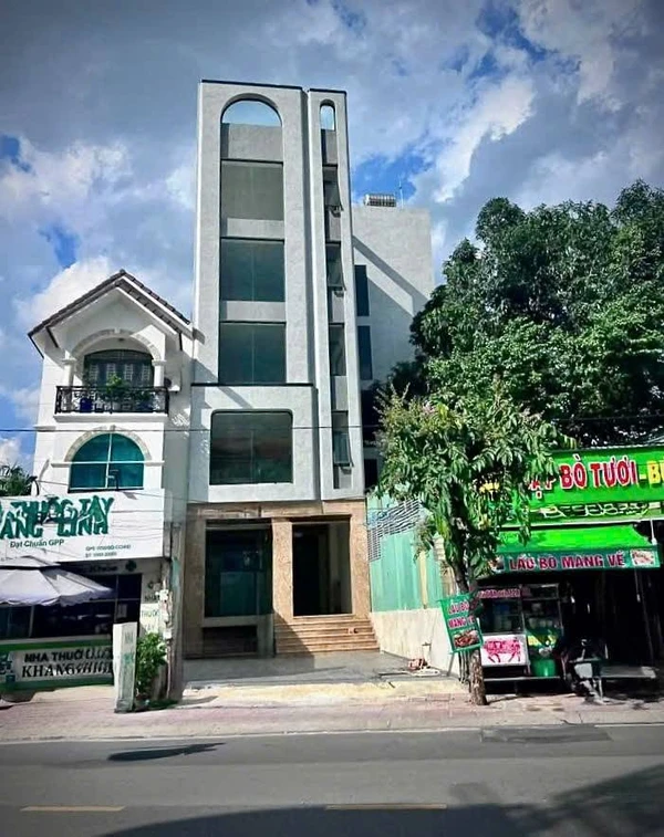 Bán nhà 3 tầng 4 phòng ngủ 96m² Huế 3.35 tỷ x18m5