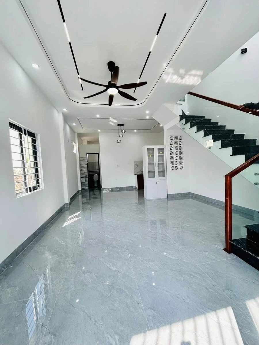 Bán nhà 3PN 2 tầng 63m2 hẻm Nguyễn Công Phương, Quận 5 - Ảnh thu nhỏ 2