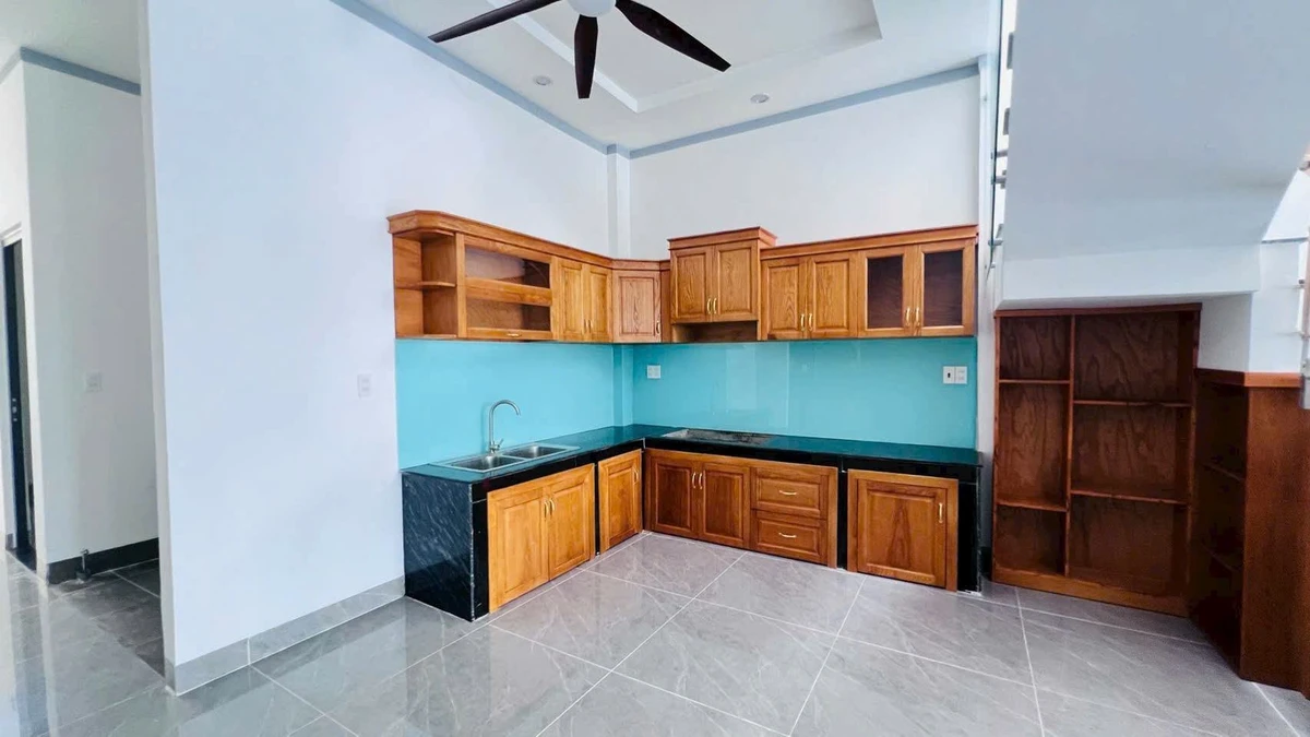 Bán nhà 1 trệt 1 lầu sổ riêng, mặt tiền kinh doanh 140m² Bình Dương - Ảnh thu nhỏ 2
