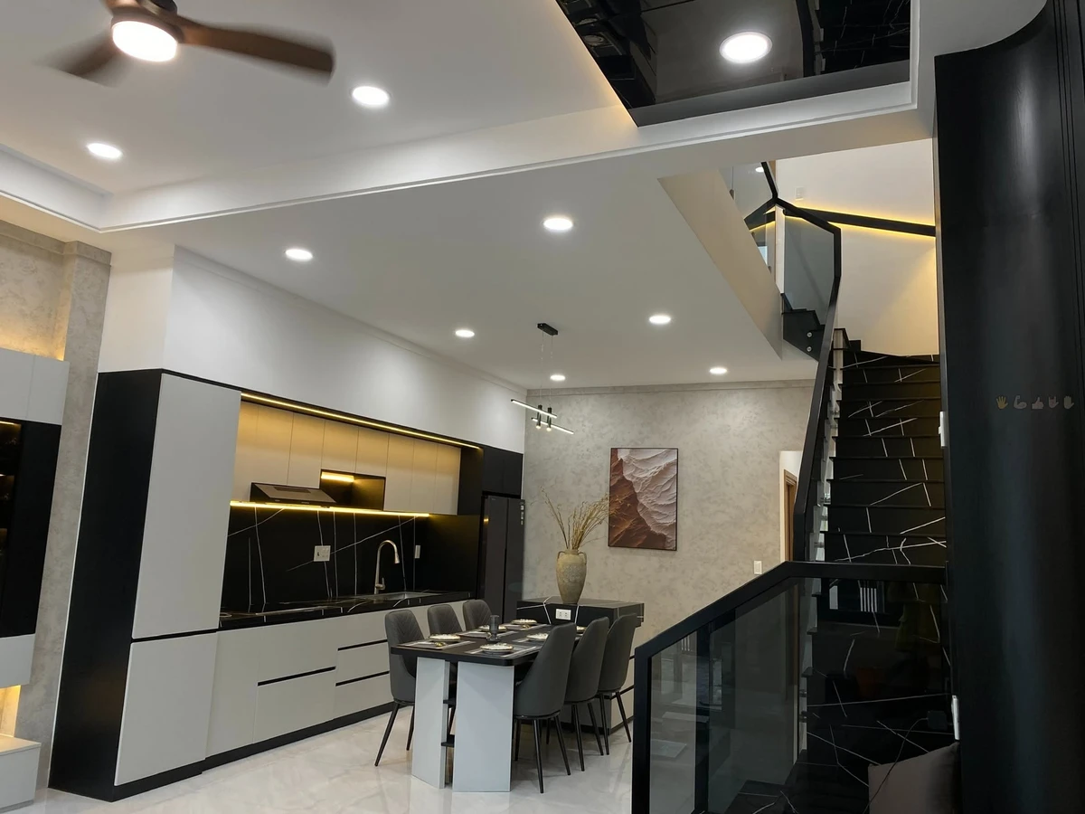Bán nhà mới 3PN mặt tiền Long Khánh, 100m², 2 tỷ 300 - Ảnh thu nhỏ 2