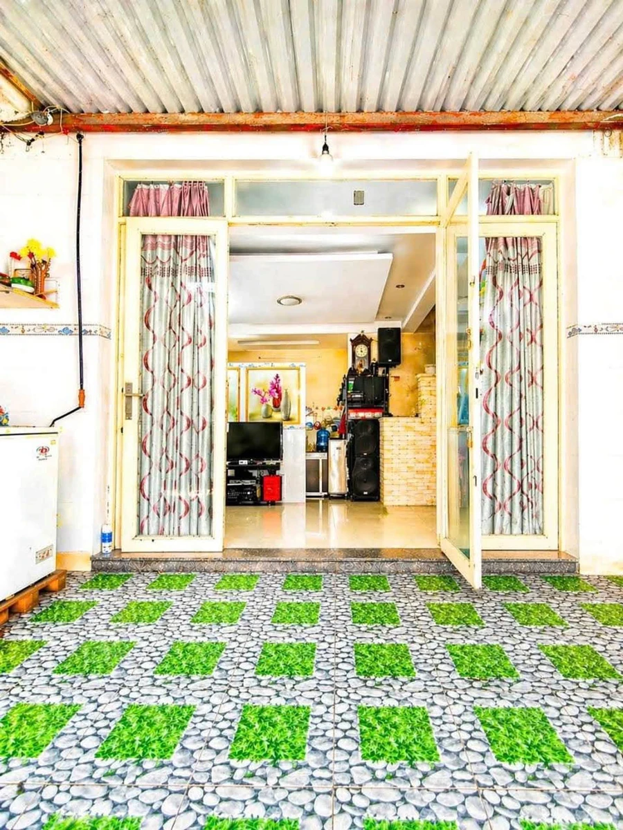 Bán nhà 2 tầng 2PN mặt tiền Nguyễn Sơn Tân Phú, 5 tỷ - Ảnh 1