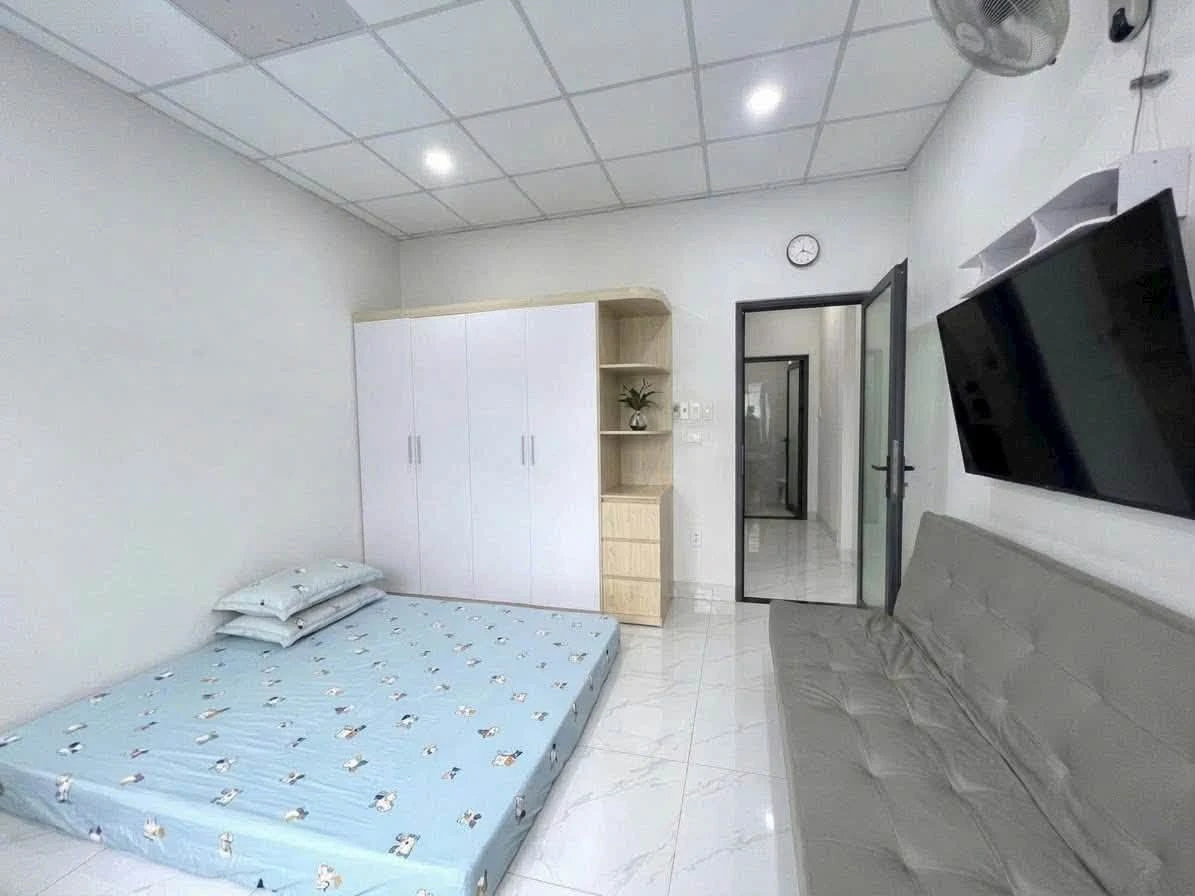 Bán nhà 2 tầng BTCT 45m2, 2PN 2WC, hẻm xe hơi gần Ngã tư Bốn Xã, giá 4,359 tỷ - Ảnh thu nhỏ 3