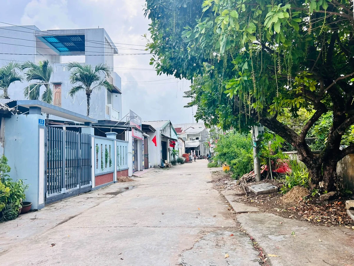 Bán nhà phố 6x15m Phường Nghĩa Lộ, Quảng Ngãi 1,8 tỷ - Ảnh 1