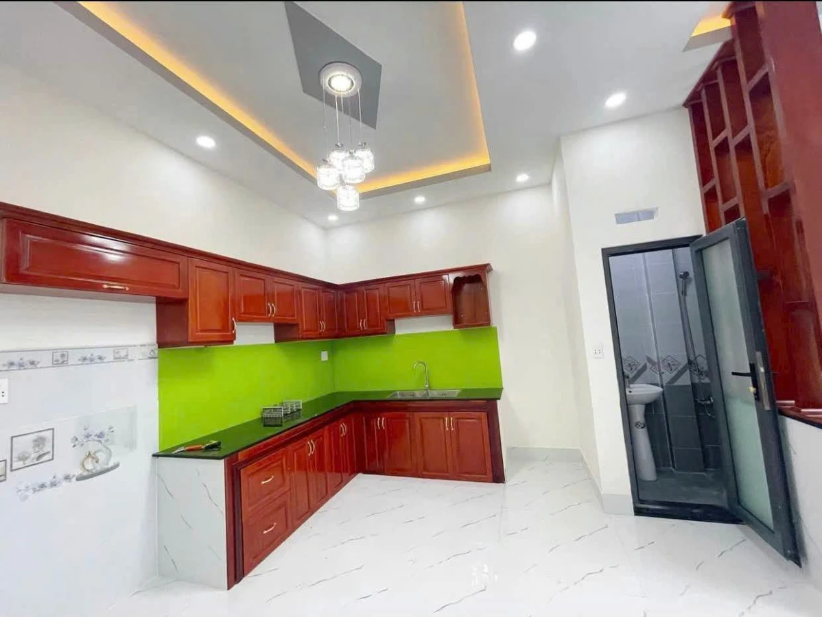 Bán nhà 1 trệt 1 lầu 3PN, 3WC giá 1,8 tỷ tại thị trấn Đức Hòa, Long An - Ảnh thu nhỏ 4