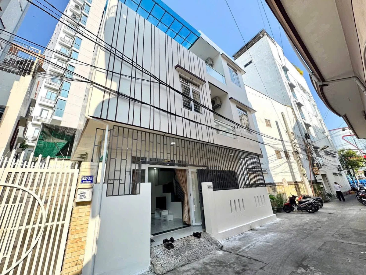 Bán nhà 3 tầng Nha Trang 50m² 8,4 tỷ - Ảnh 1