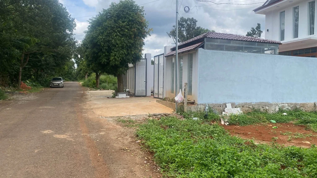 Bán đất mặt tiền trục lộ 4 Buôn Ky 540m2, tách được 2 lô, Phường Thành Nhất, Đắk Lắk - Ảnh thu nhỏ 2