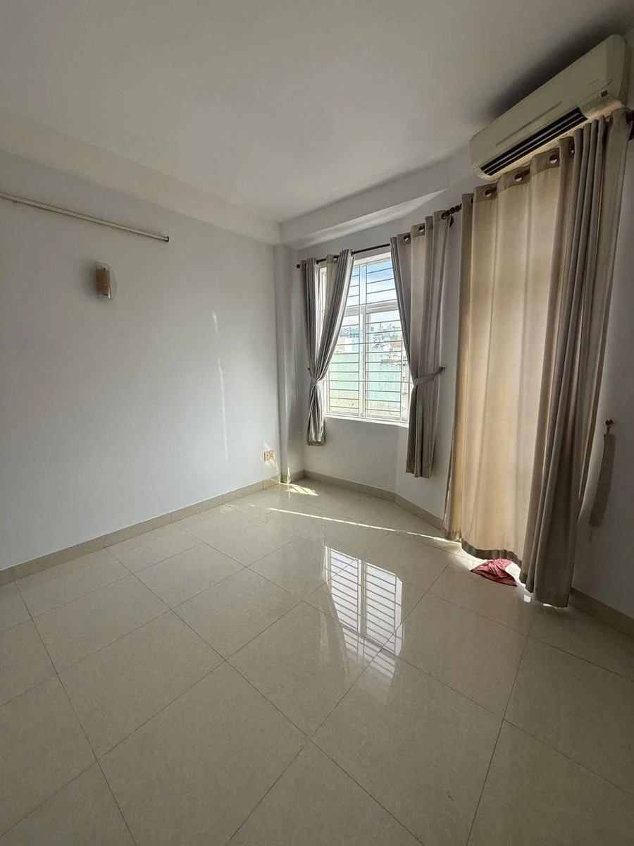 Bán nhà phố 2 PN, 48 m² mặt tiền 6 m, Quận 10 - Ảnh thu nhỏ 3