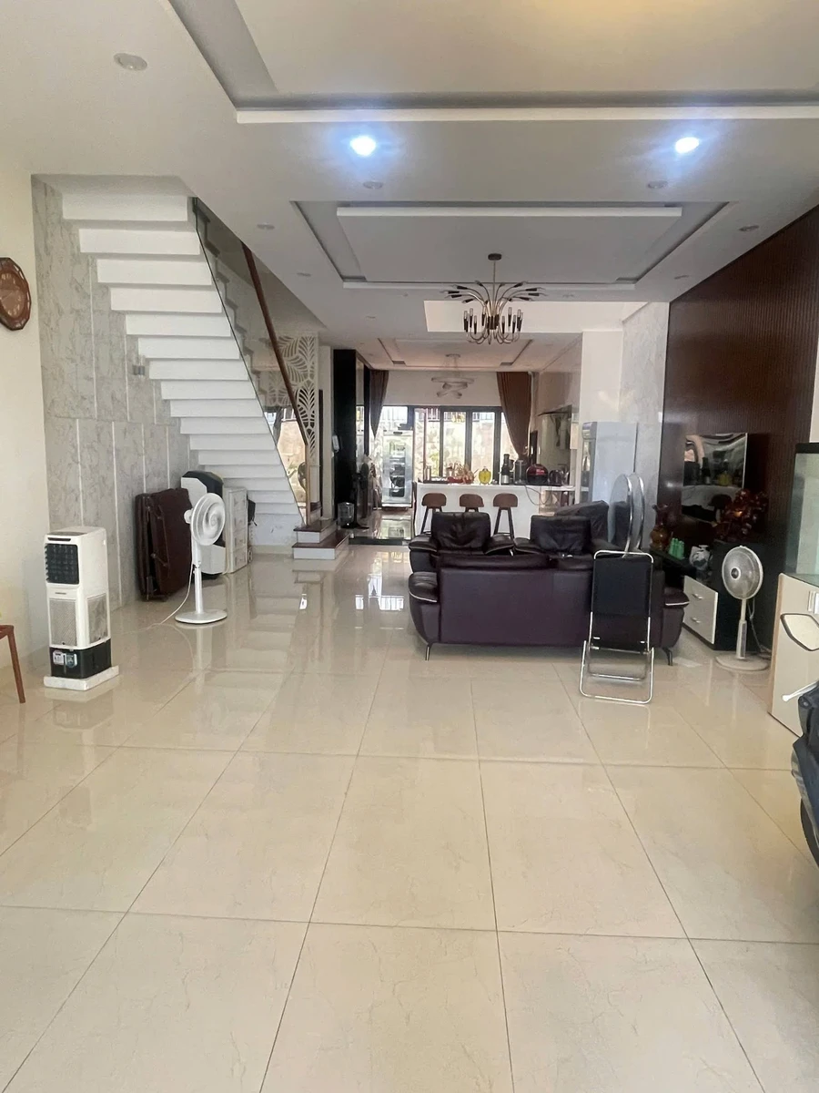 Bán nhà mặt tiền 4 tầng 150m² Hala Đà Nẵng - Ảnh 1
