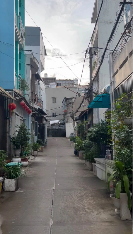 Bán đất góc 2 mặt tiền Nguyễn Văn Linh 103,76m² 6 tỷ 400 triệu quangnam