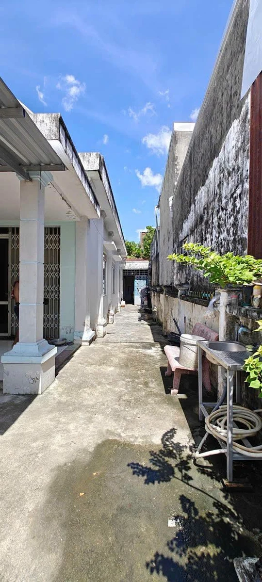 Bán nhà và đất 300m2 tại hẻm 31 Trương Định, Rạch Giá - Ảnh thu nhỏ 2
