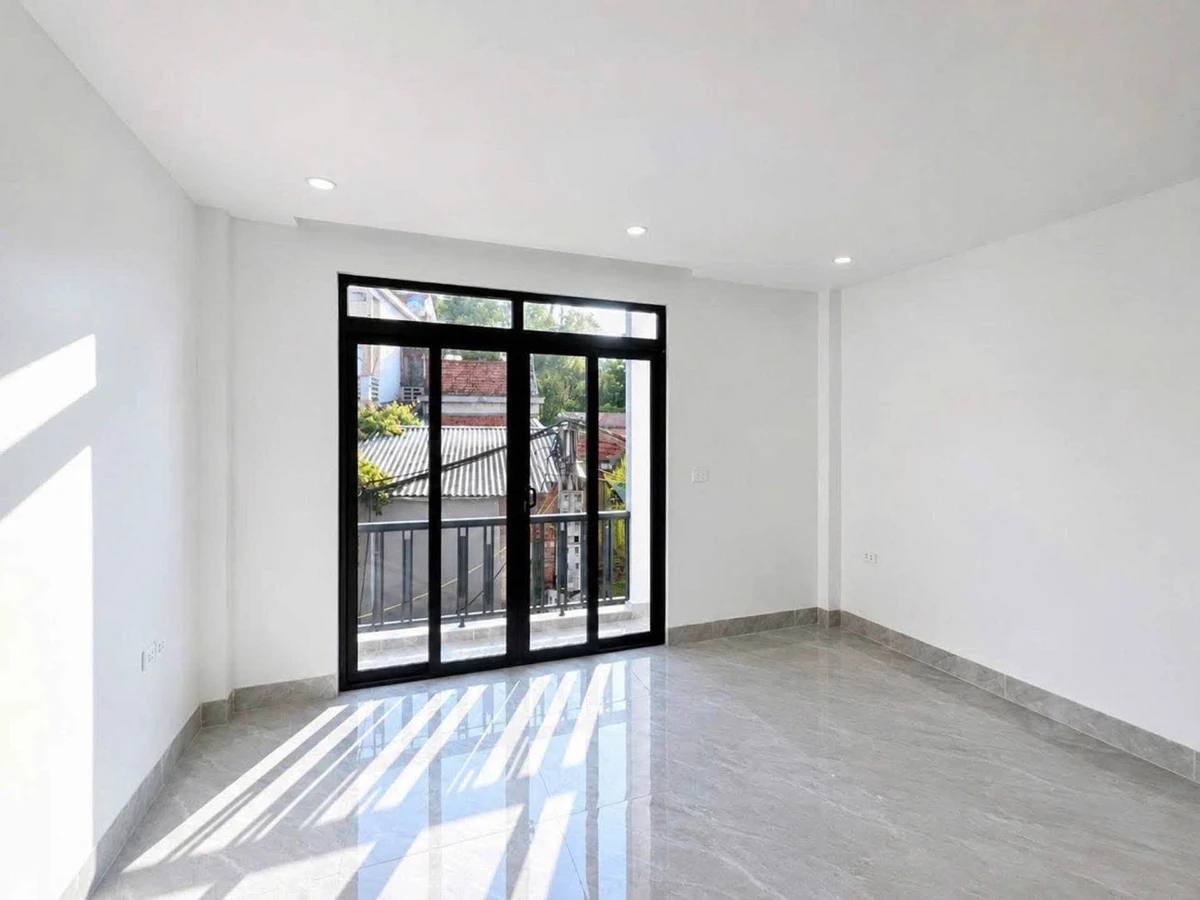 Nhà 3 tầng góc 56.3m² Cao Thắng, giá 2 tỷ - Ảnh thu nhỏ 2