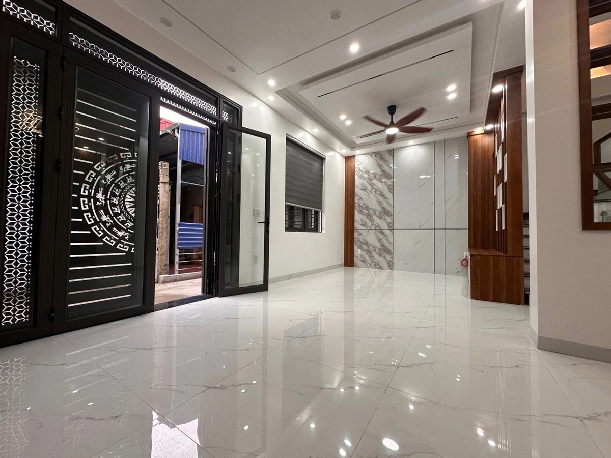 Bán nhà mới 44.4m2, 3 tầng tuyến 2 Tôn Đức Thắng, Quận 7 - Ảnh thu nhỏ 2