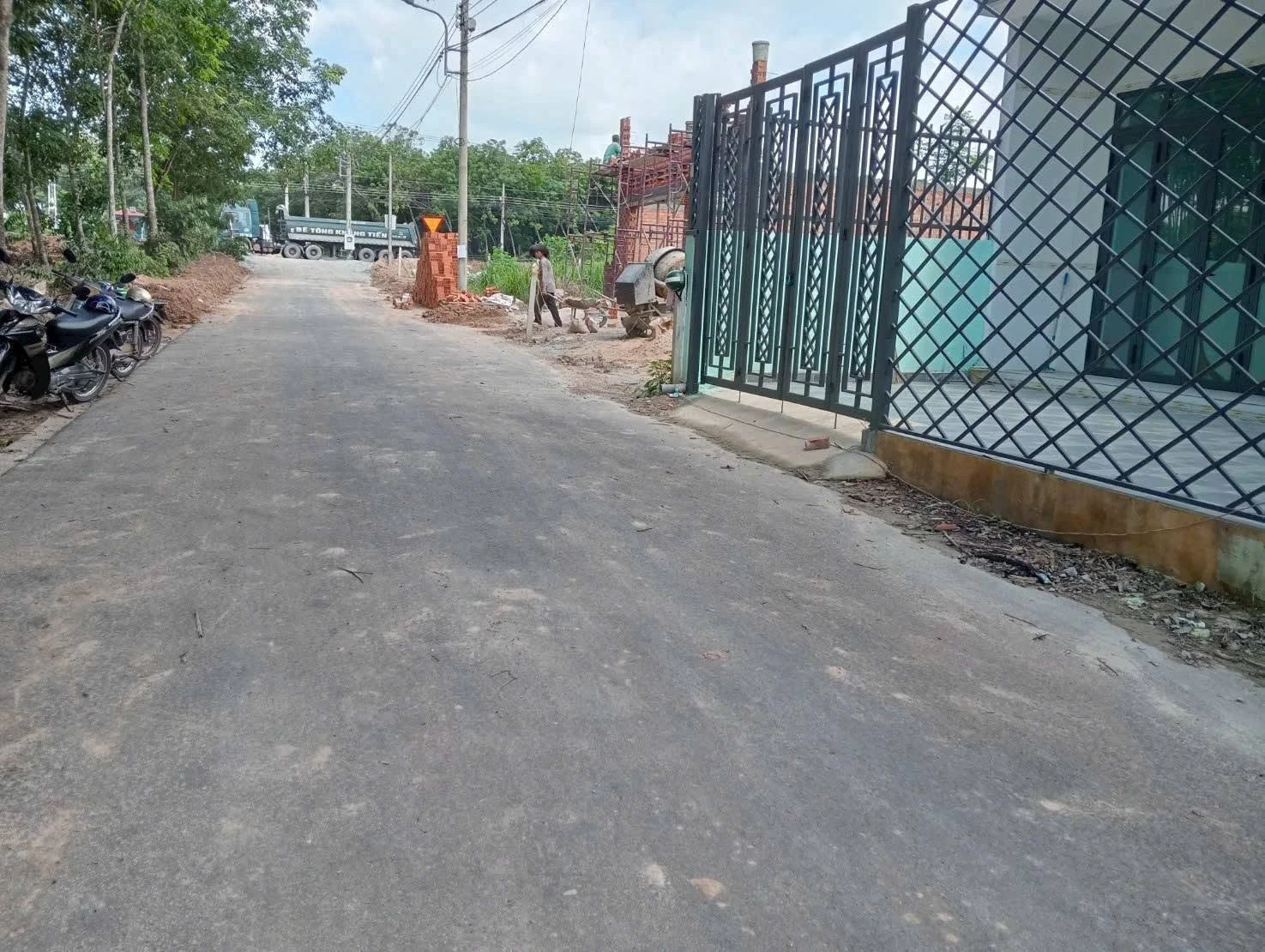 Bán nhà mới xây 60m2 2 phòng ngủ gần ĐT748, An Điền, Bình Dương - Ảnh 1