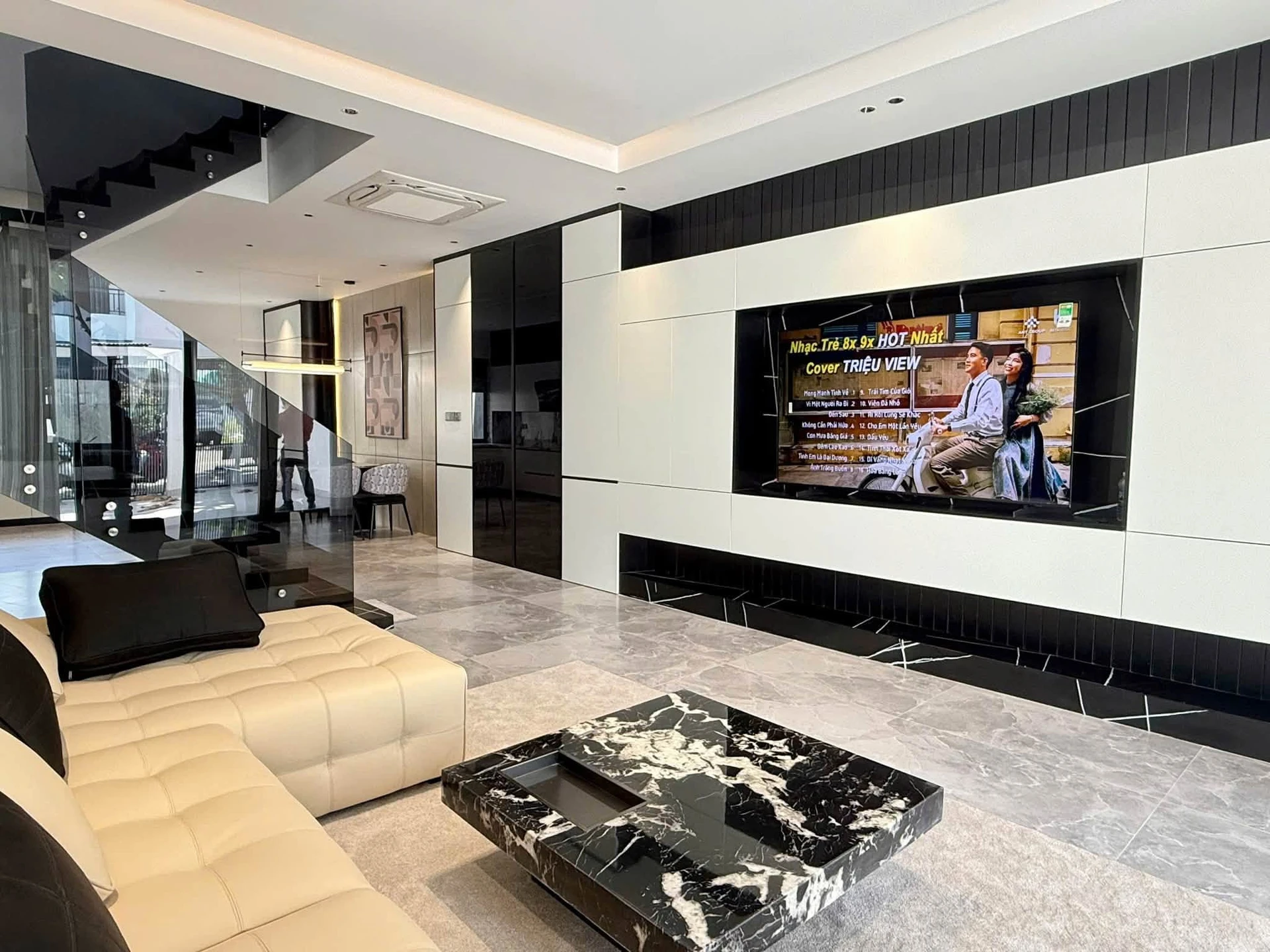 Bán nhà 3 tầng 3PN 100m2 nội thất cao cấp Mỹ Gia - Ảnh 1