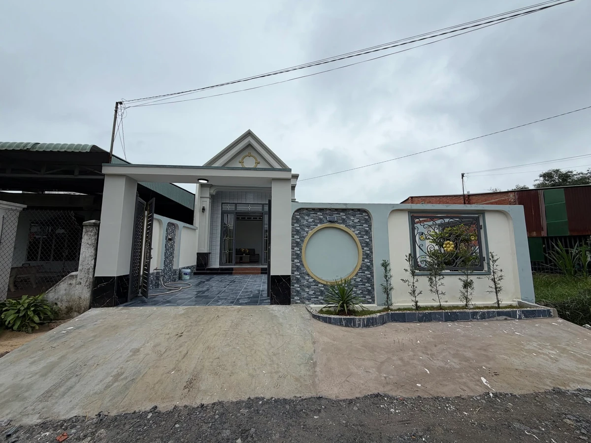 Nhà sân vườn Long Hoa 275m² giá 1 tỷ 939 triệu Tây Ninh - Ảnh thu nhỏ 2