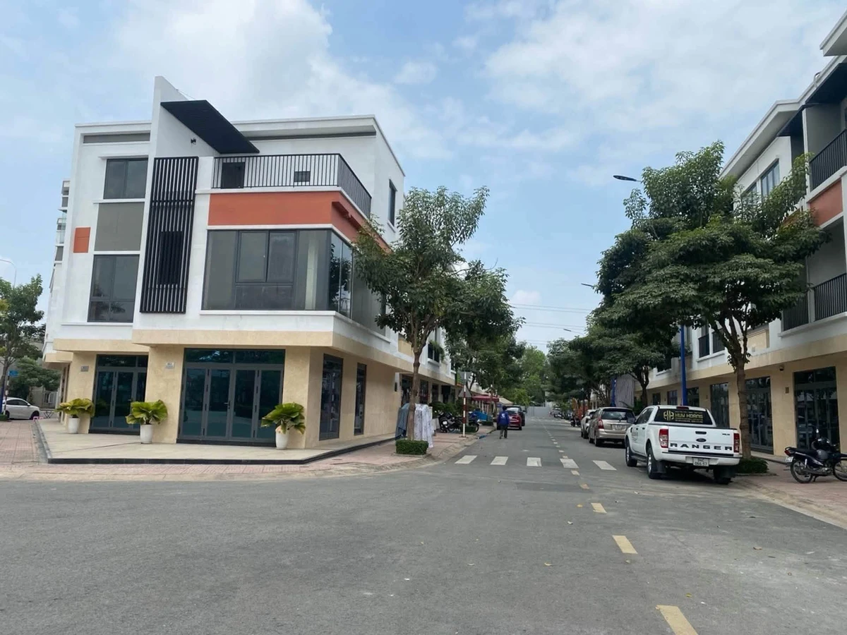 Nhà Lavela Garden Bình Chuẩn 100,9m² 2,85 tỷ - Ảnh thu nhỏ 3