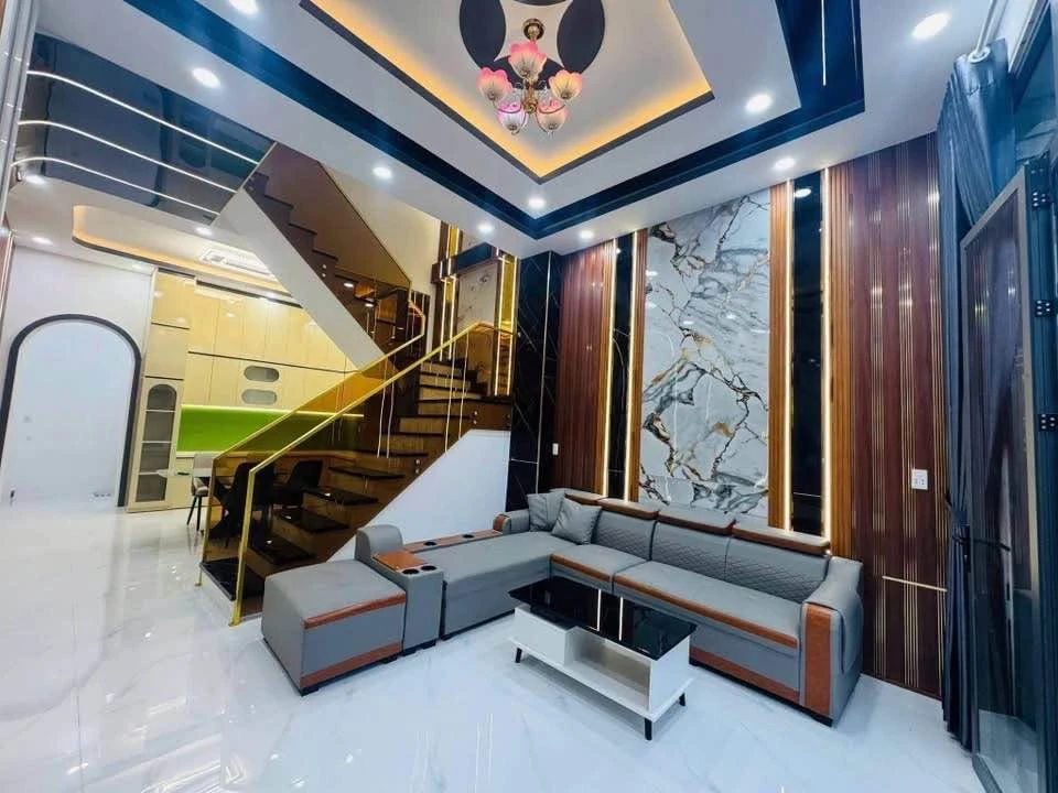 Bán nhà 1 trệt 2 lầu 4PN, 4,5x15m đối diện bệnh viện Cần Giuộc, Long An - Ảnh thu nhỏ 4