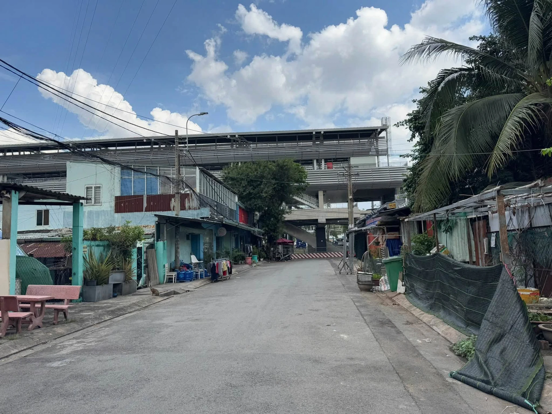Bán gấp nhà 1 trệt 1 lầu 111m2 gần Metro Bình Thái, Thủ Đức giá 9,9 tỷ - Ảnh 1