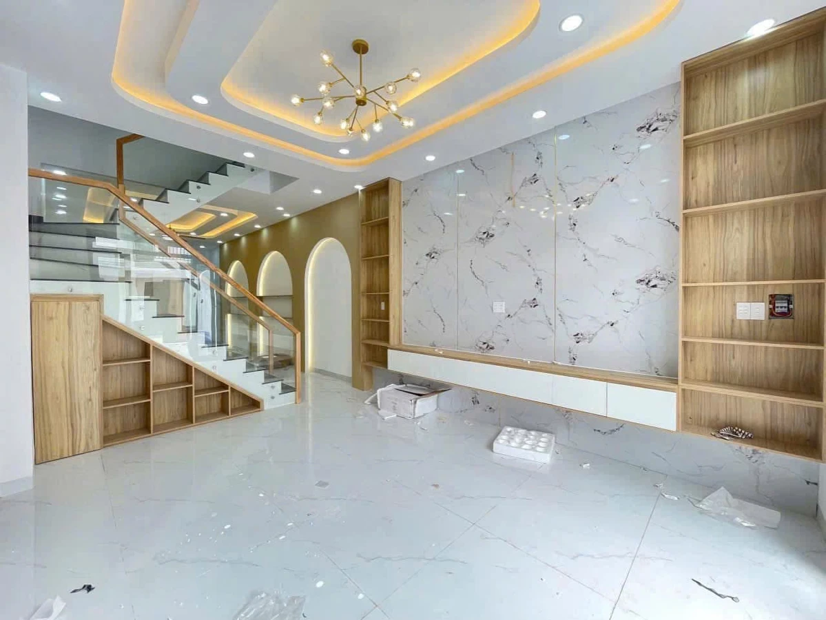Bán nhà phố 90m2 cuối Đồng Khởi Quận 1, 1 tỷ 750 triệu - Ảnh thu nhỏ 2
