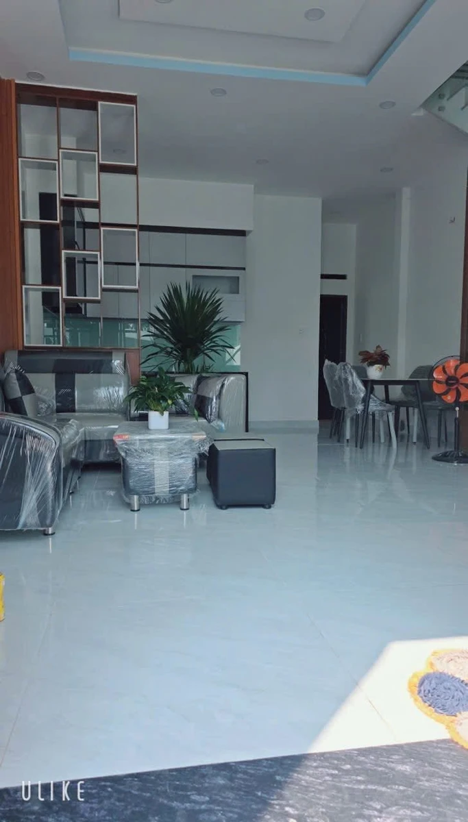 Bán nhà 1 trệt 1 lầu 5x18m 3PN gần ngã 3 Mỹ Hạnh, Đức Hòa, Long An giá 2,4 tỷ - Ảnh thu nhỏ 4