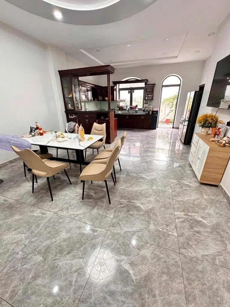 Bán biệt thự 230m2 KDC Vĩnh Lộc, Bình Tân, giá 14 tỷ - Ảnh thu nhỏ 2